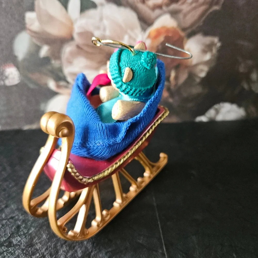 Vtg Hallmark Keepsake Our First Christmas Together‎ Ornament - 1994 - With Box